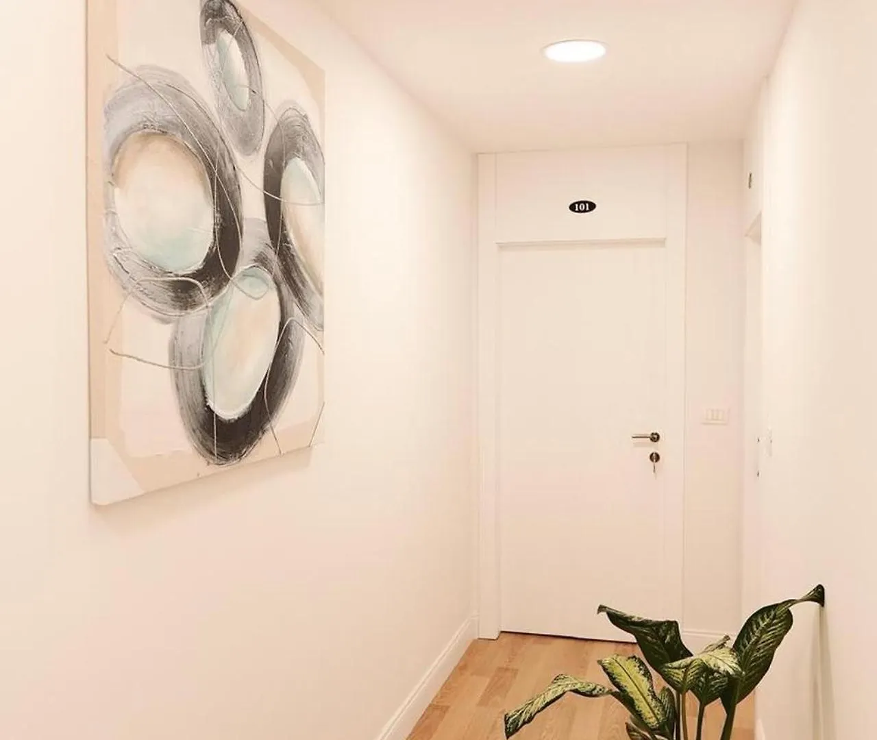 Apartment 102 Tirana
