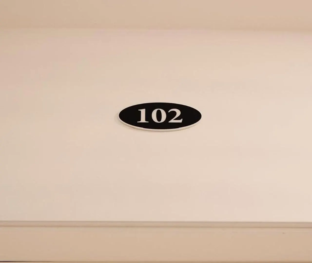 Apartment 102 Tirana 0*,  Albanien